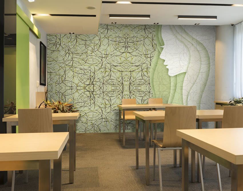 Carta da parati incollata a parete